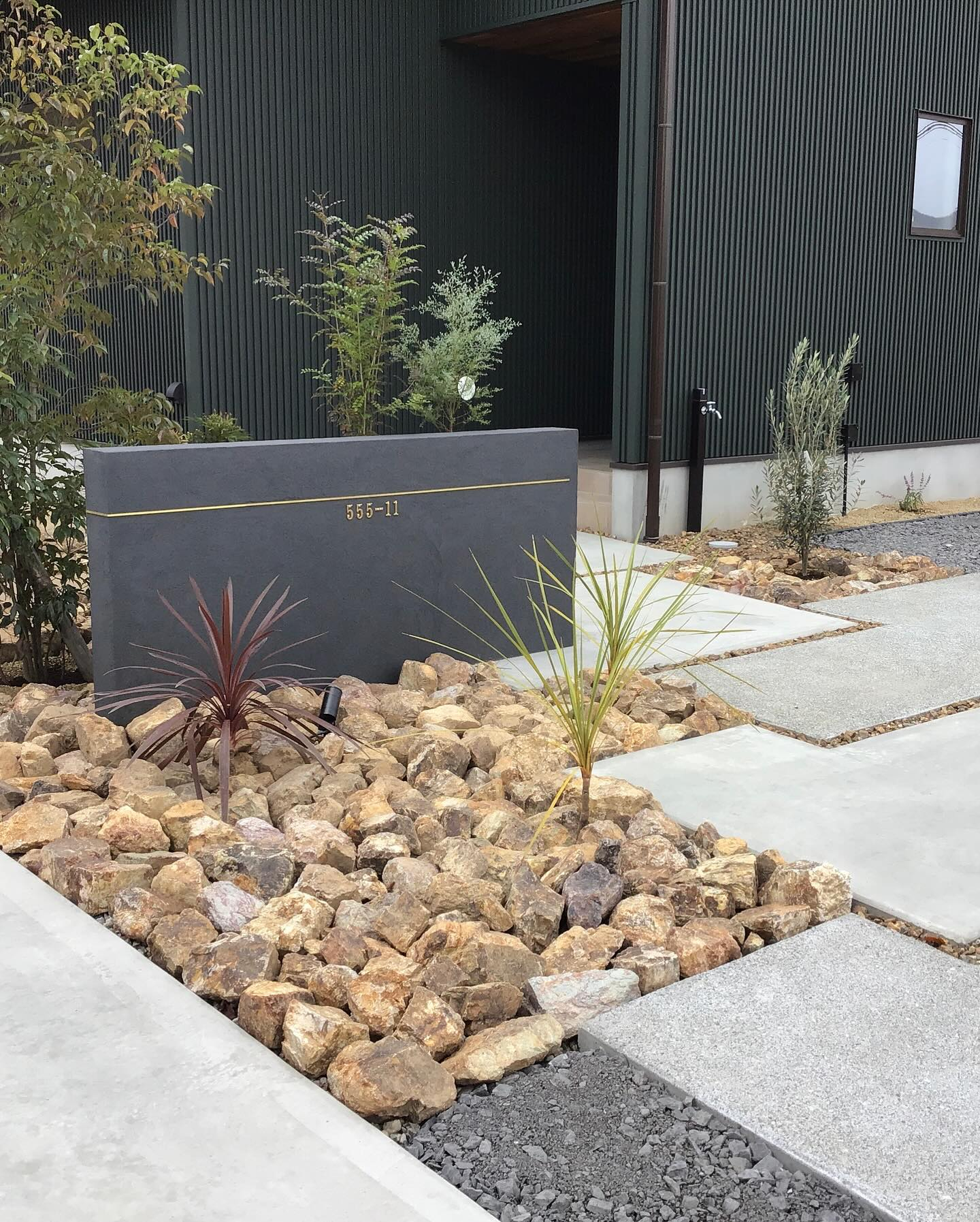 ステップしたくなるような道。