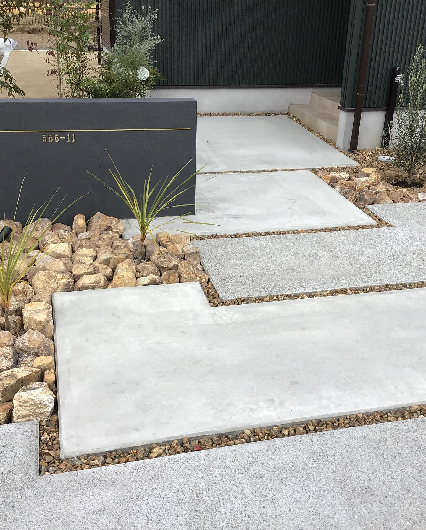 ステップしたくなるような道。