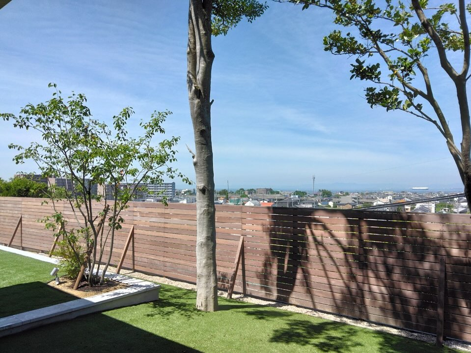 板張りで仕切る、