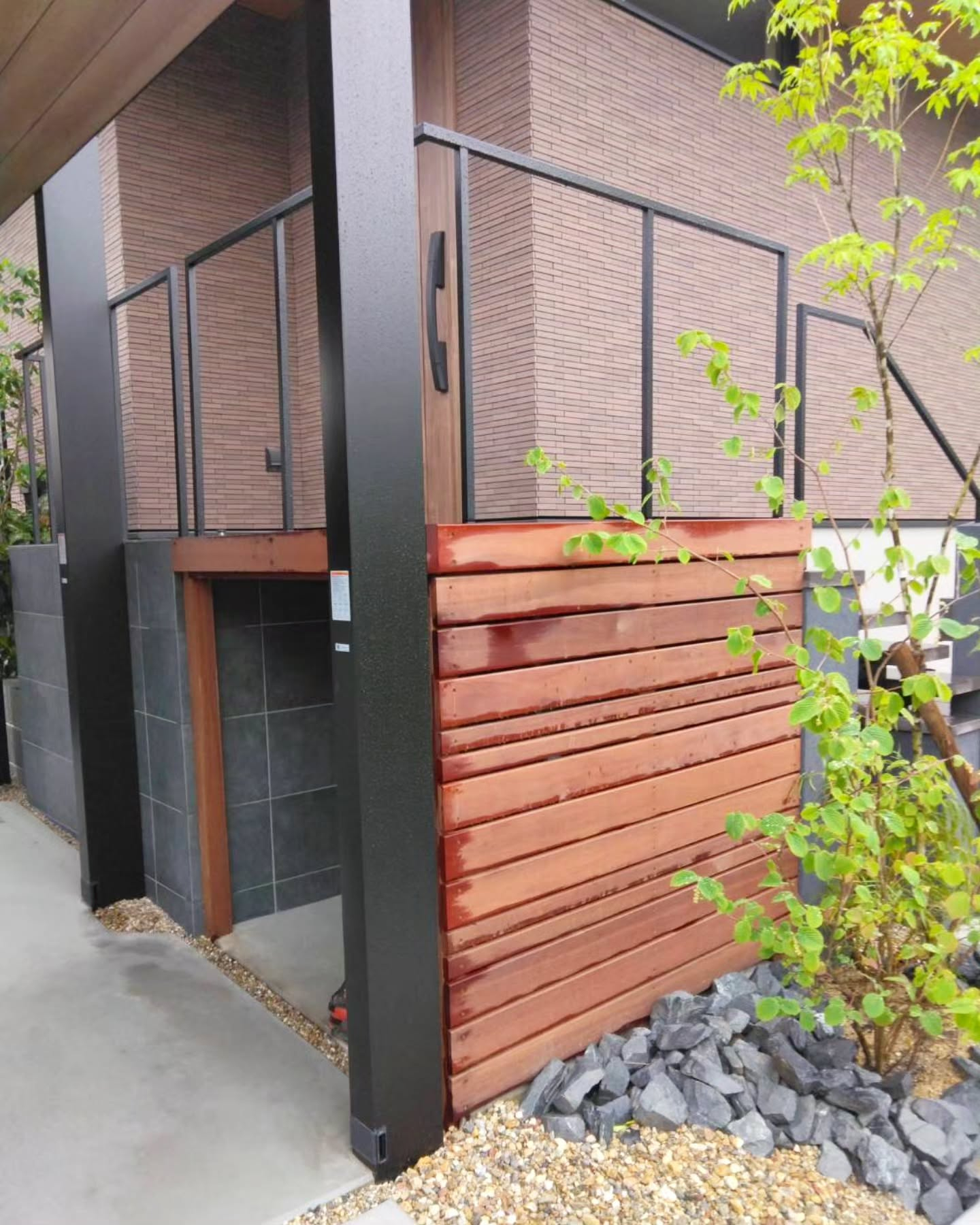 ／線の美しい手摺