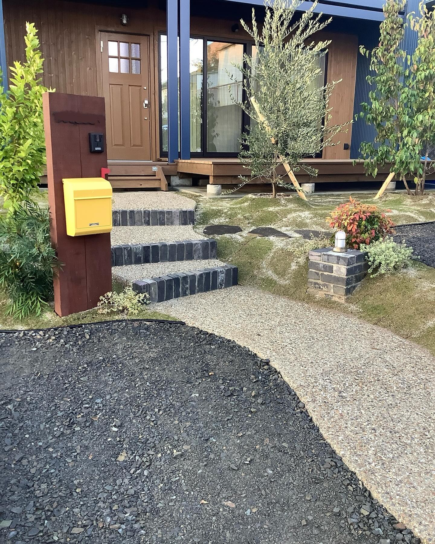 レンガの個性に合わせた目地仕上げ